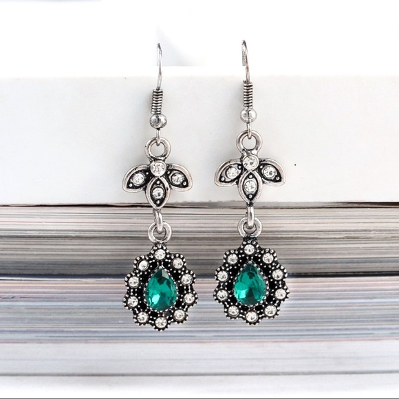 Any 2/$20! Silver Green Vintage Crystal Earrings - Picture 2 of 9